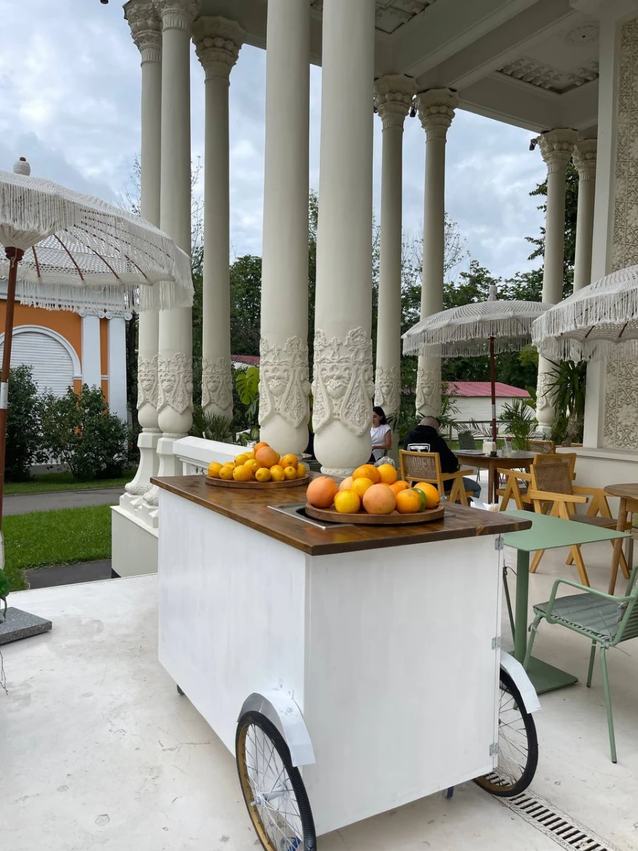 Кафе Домик в саду