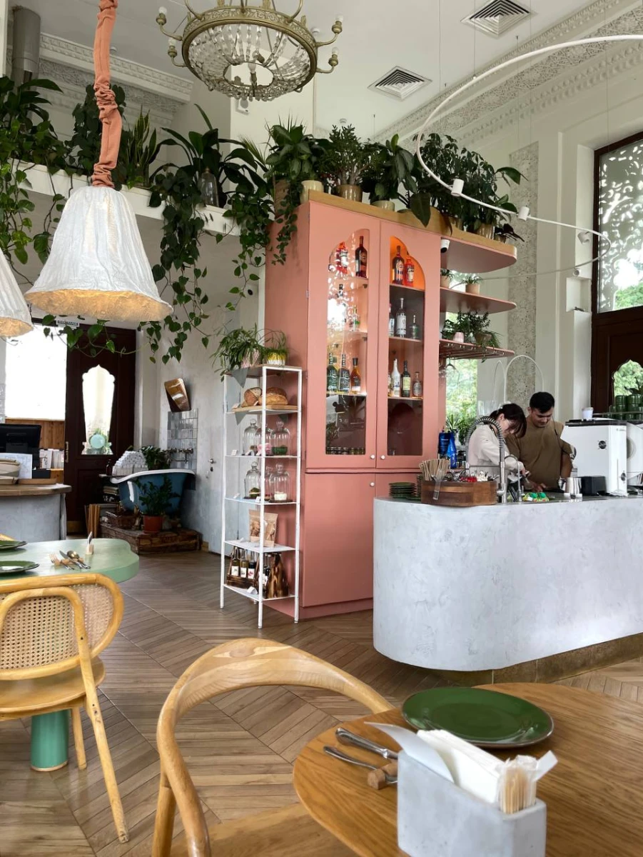 Кафе Домик в саду