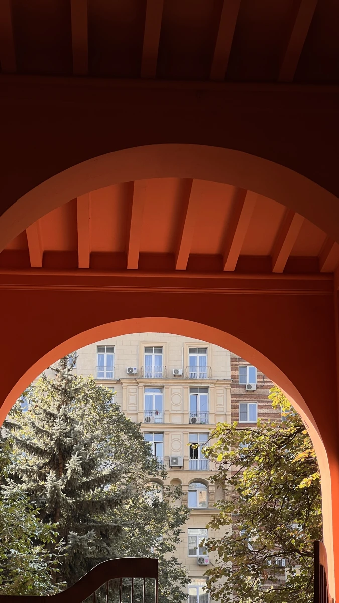 Терракотовая арка