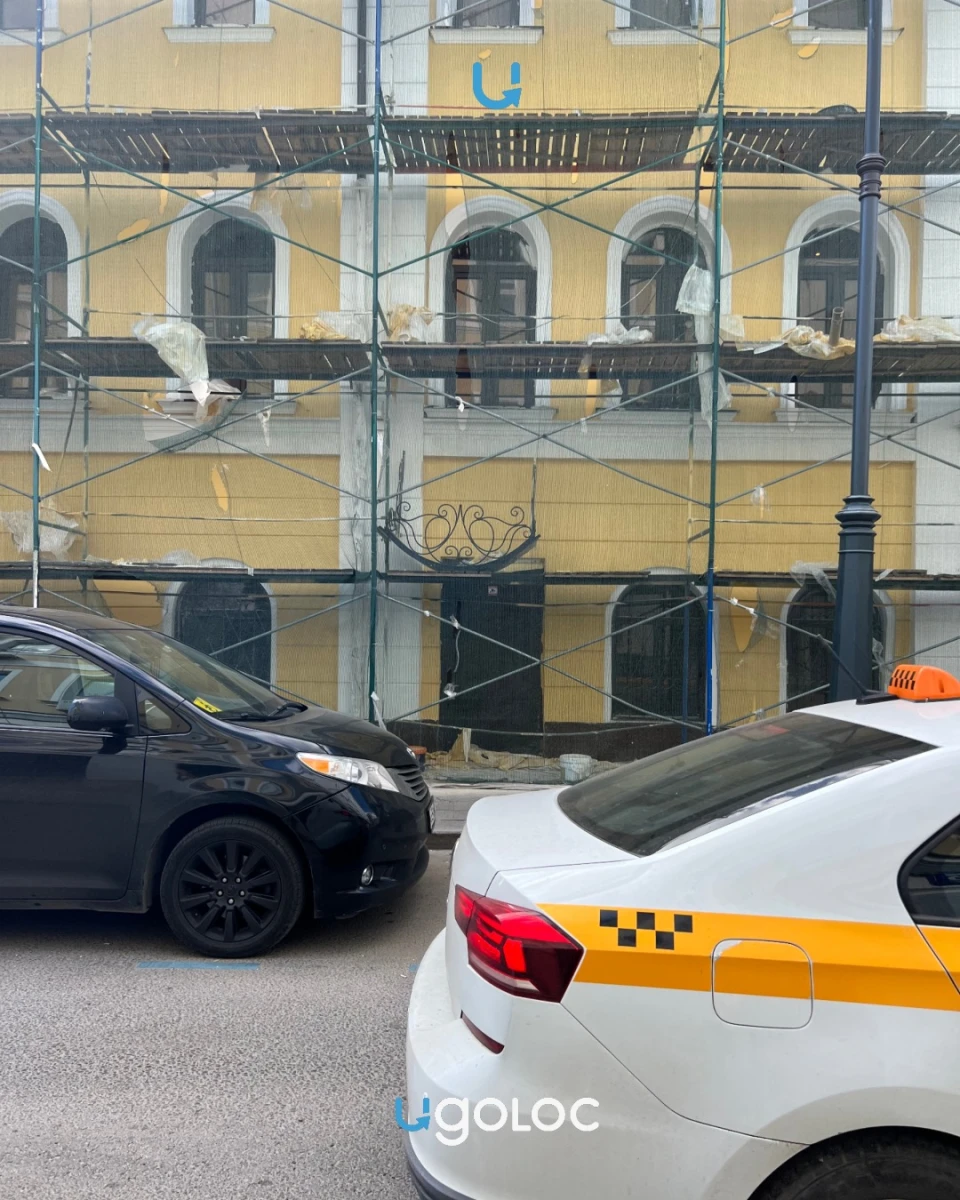 Леса в Кривоколенном переулке