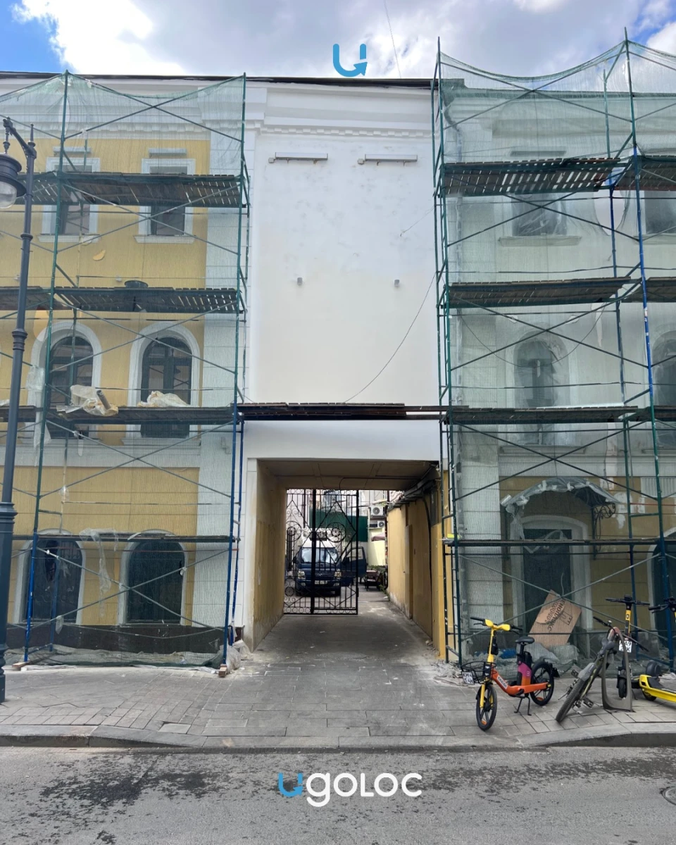 Леса в Кривоколенном переулке