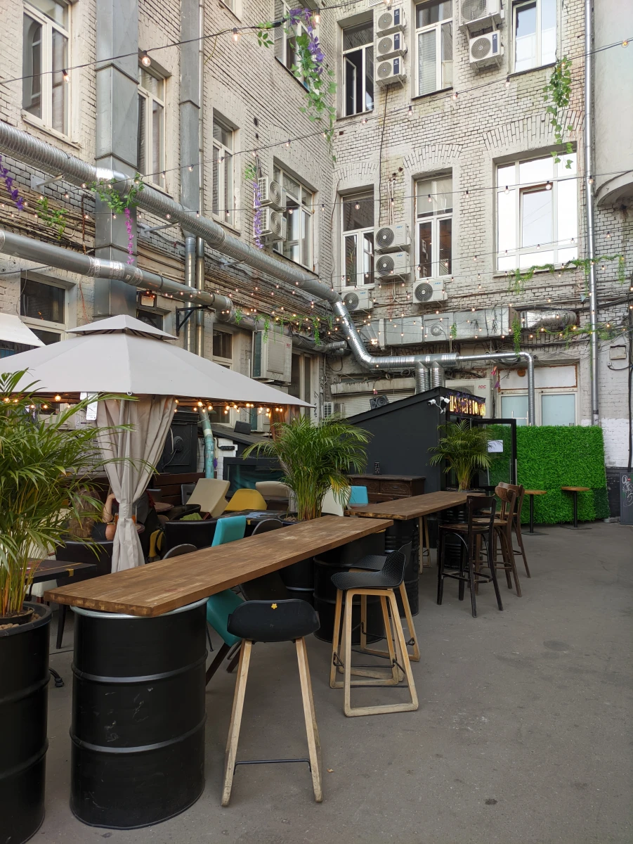 Тайный дворик