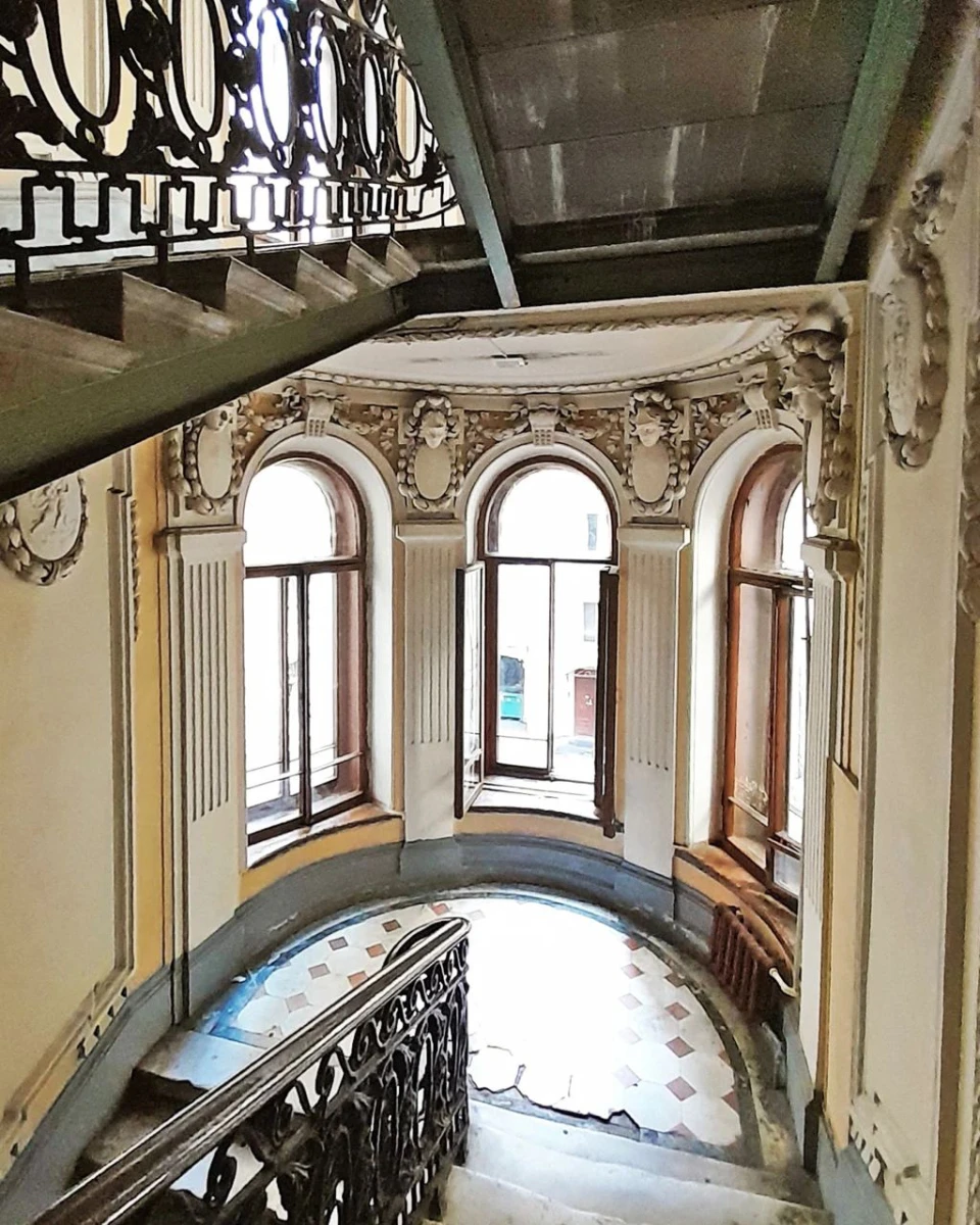 Парадная дома Блокка