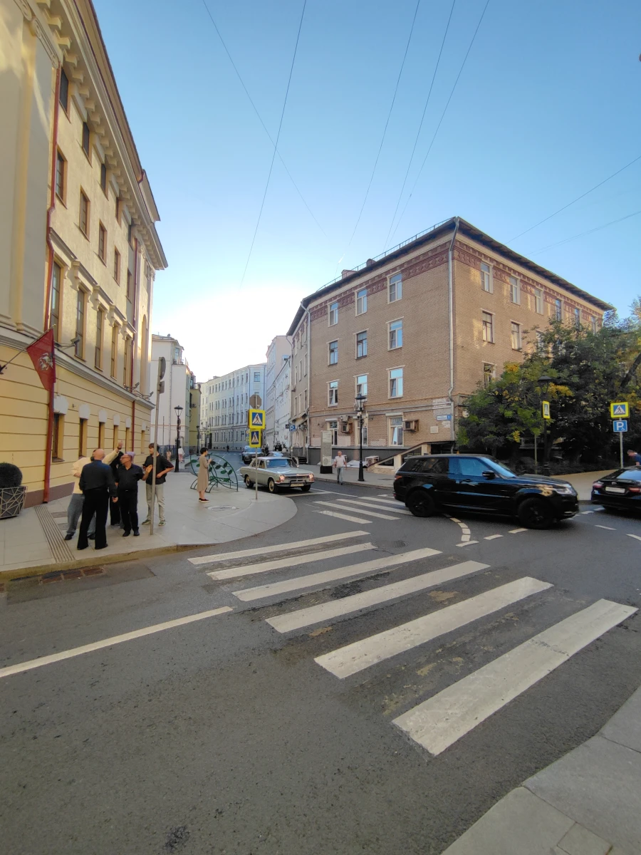 Перекрёсток с изгибом