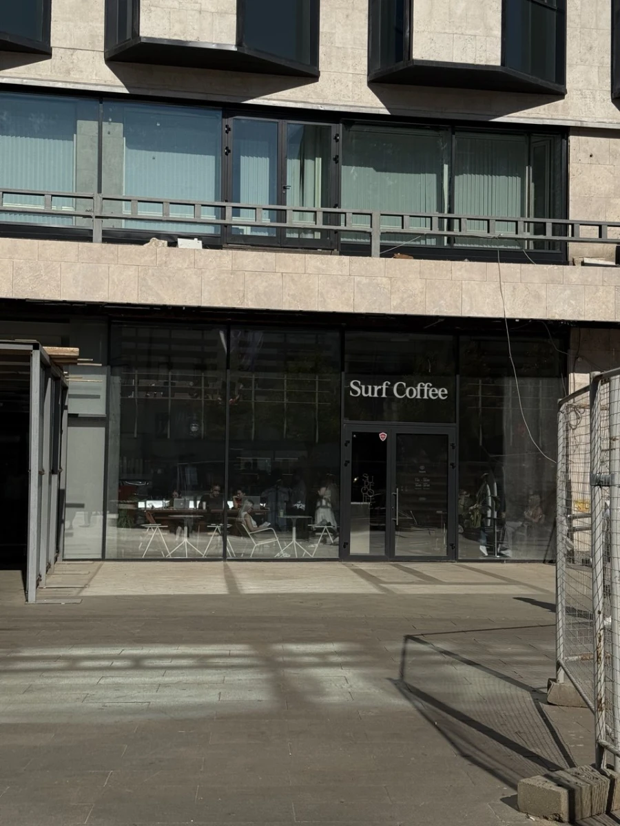 Кофейня Surf Coffee на Тверской