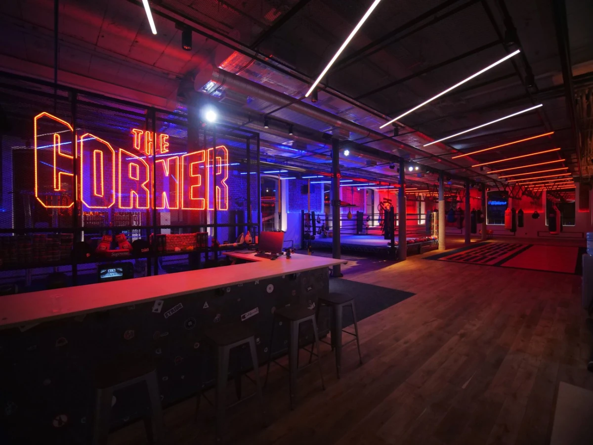 Corner. Боксерский клуб