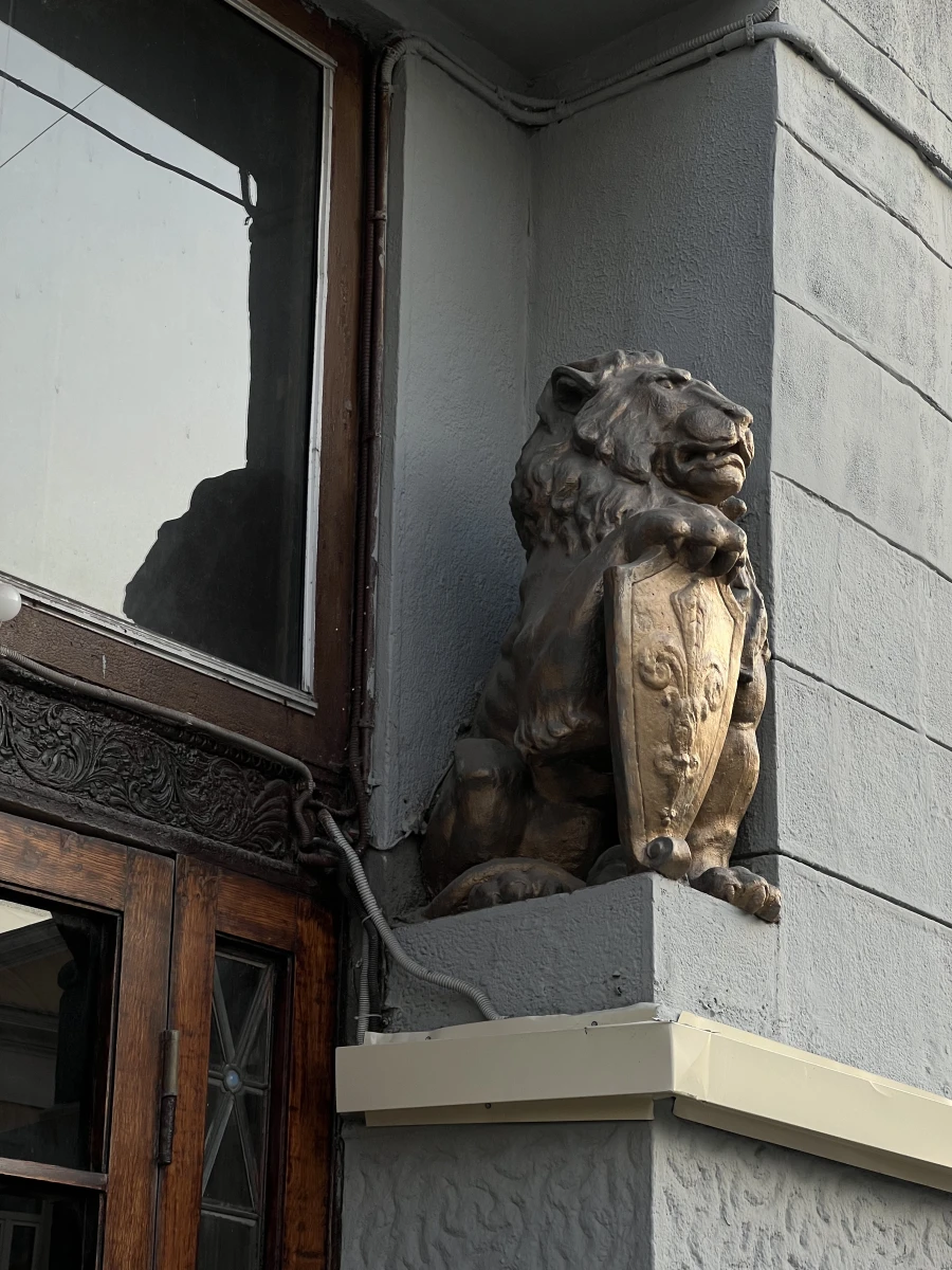 Дверь на улице Солженицына