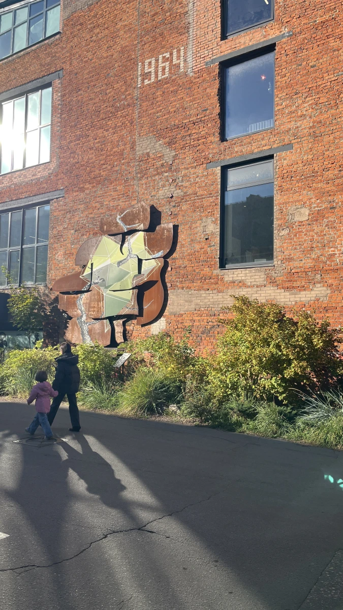 Дизайн завод Флакон