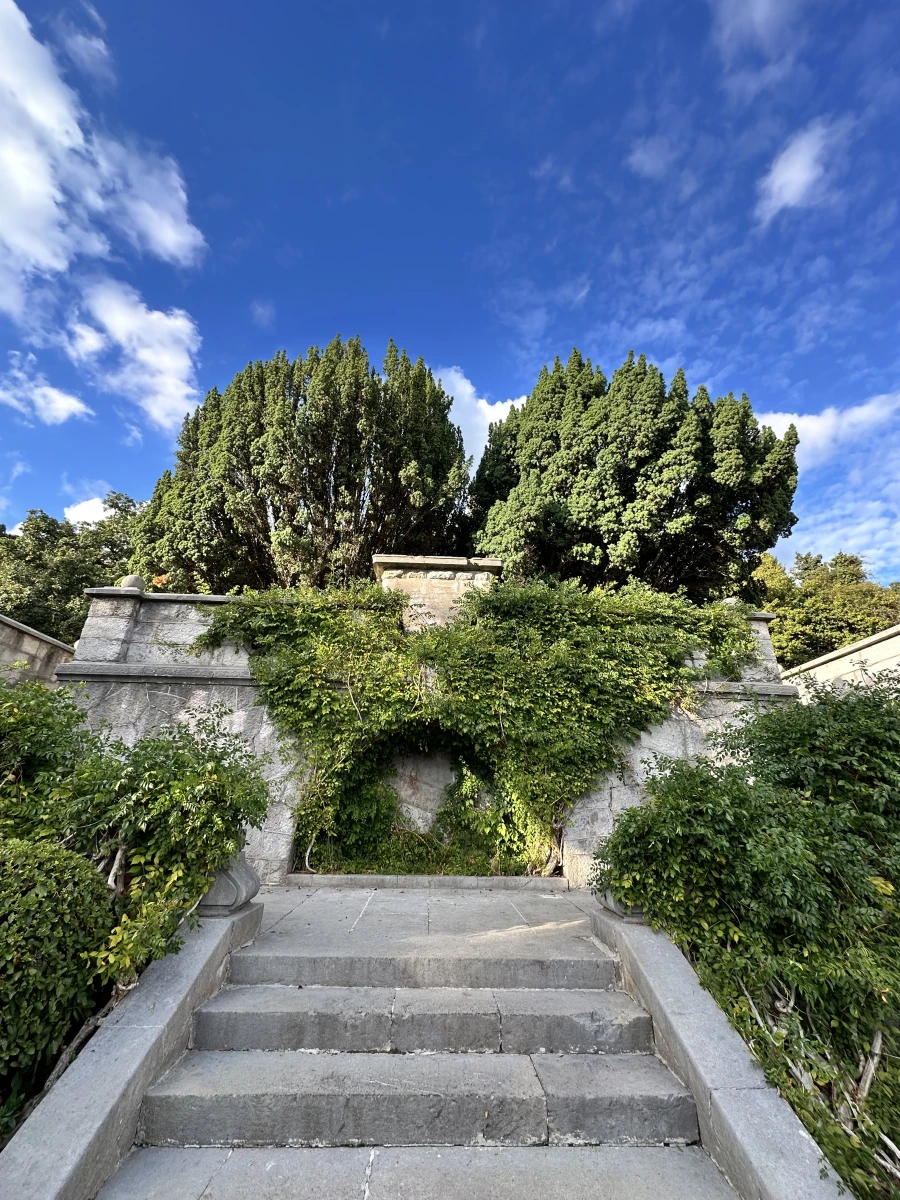 Дворец Харакс в Крыму