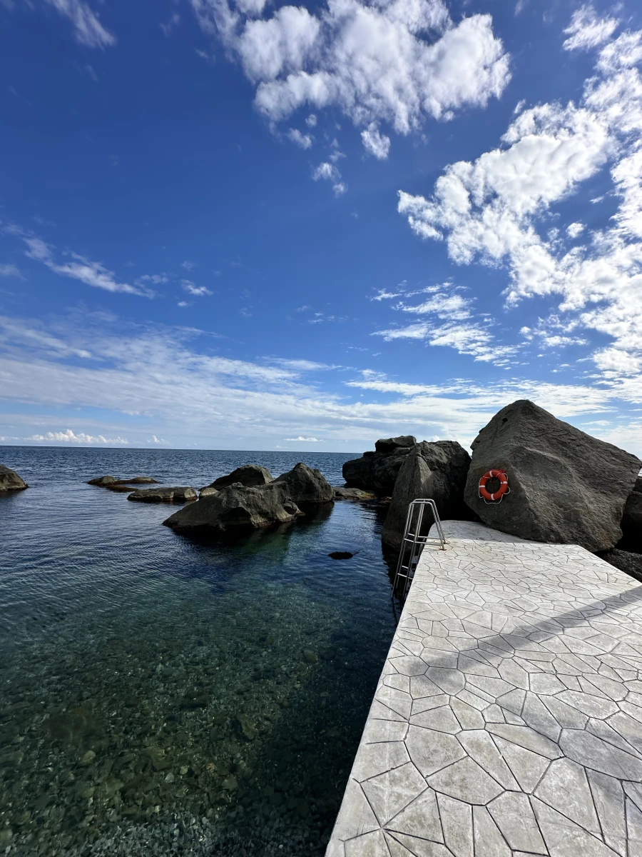 Скала Порт-Жорж в Алупке