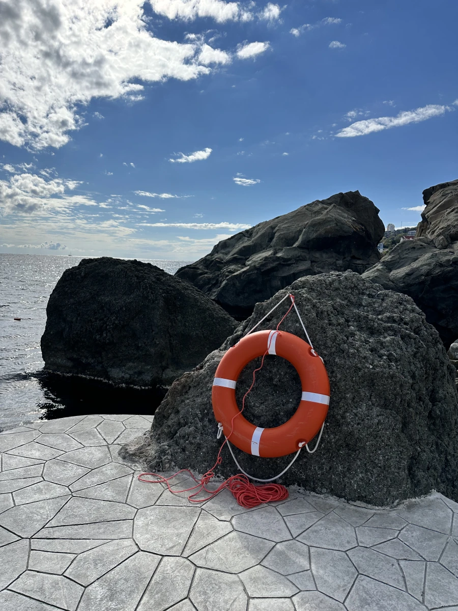 Скала Порт-Жорж в Алупке