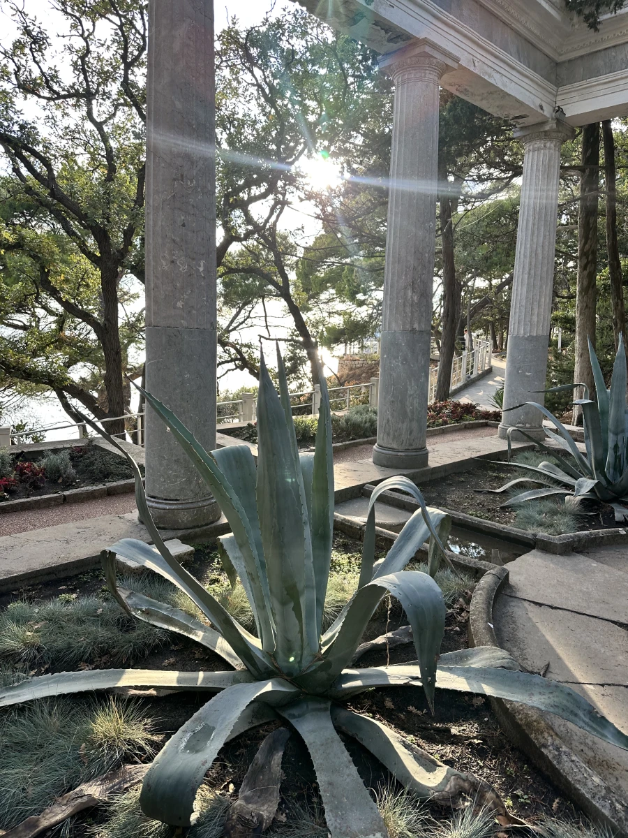 Копия античной беседки