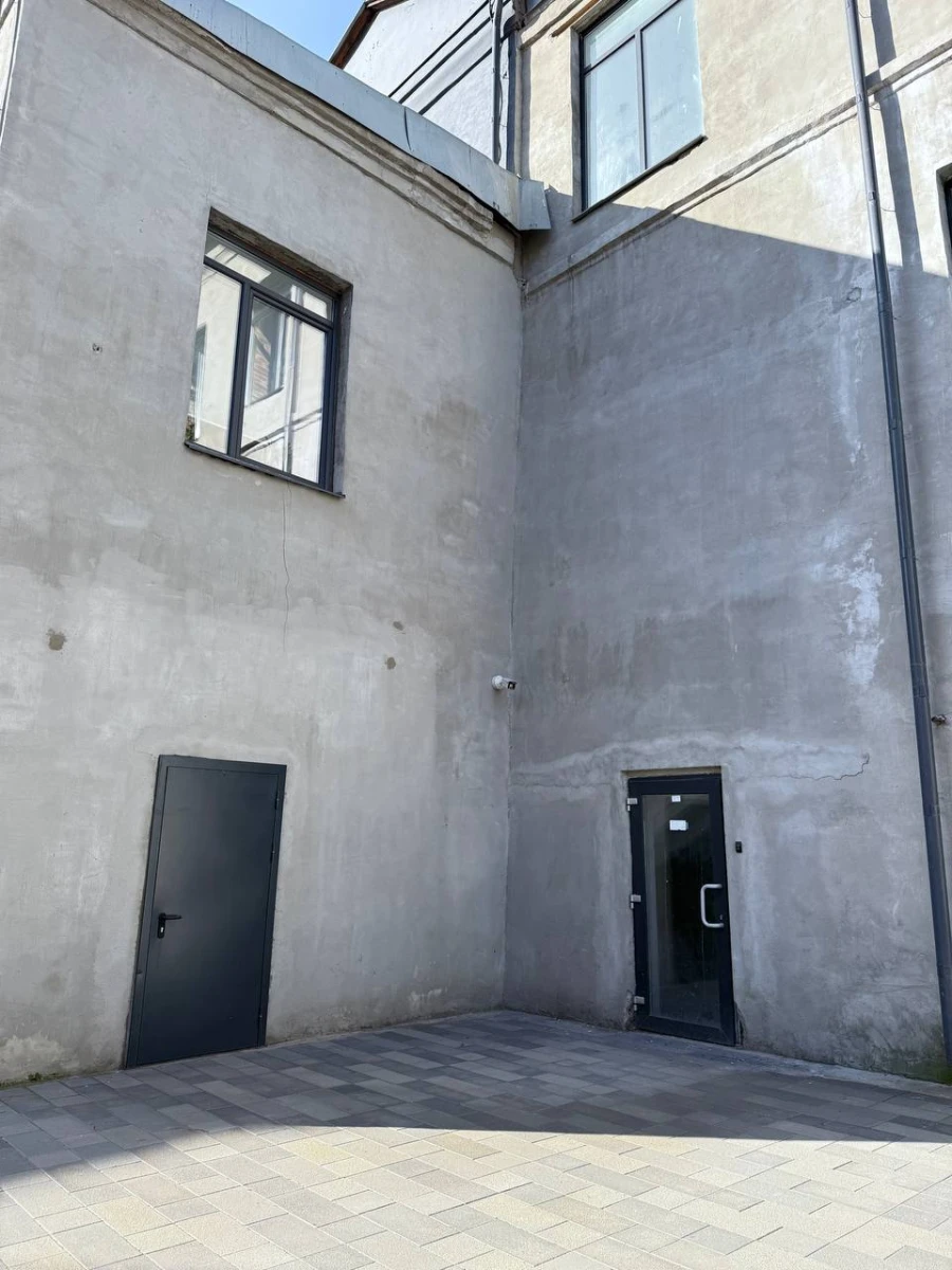 Дворик на Римской