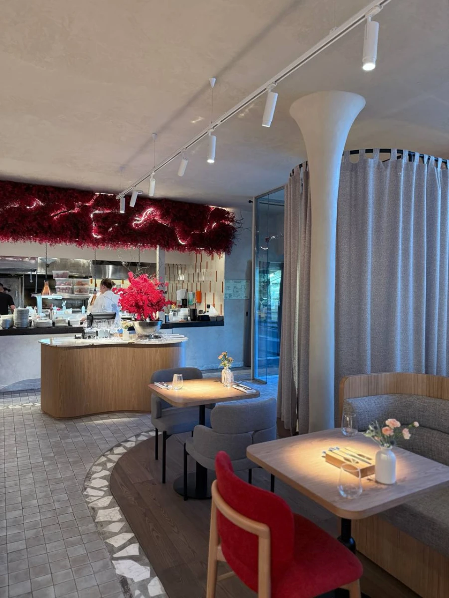 Ресторан Ava на Усачевском рынке