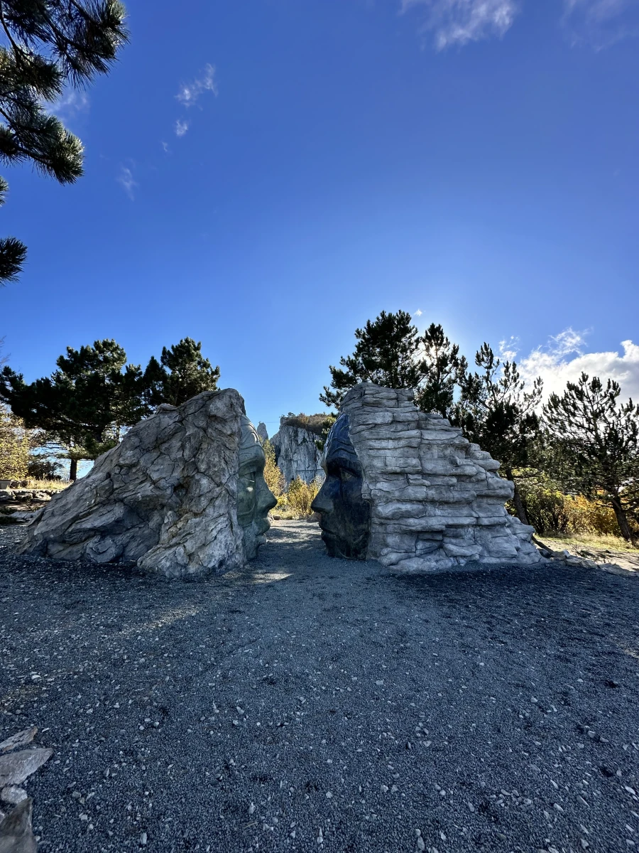 Шёпот гор Жанровая скульптура