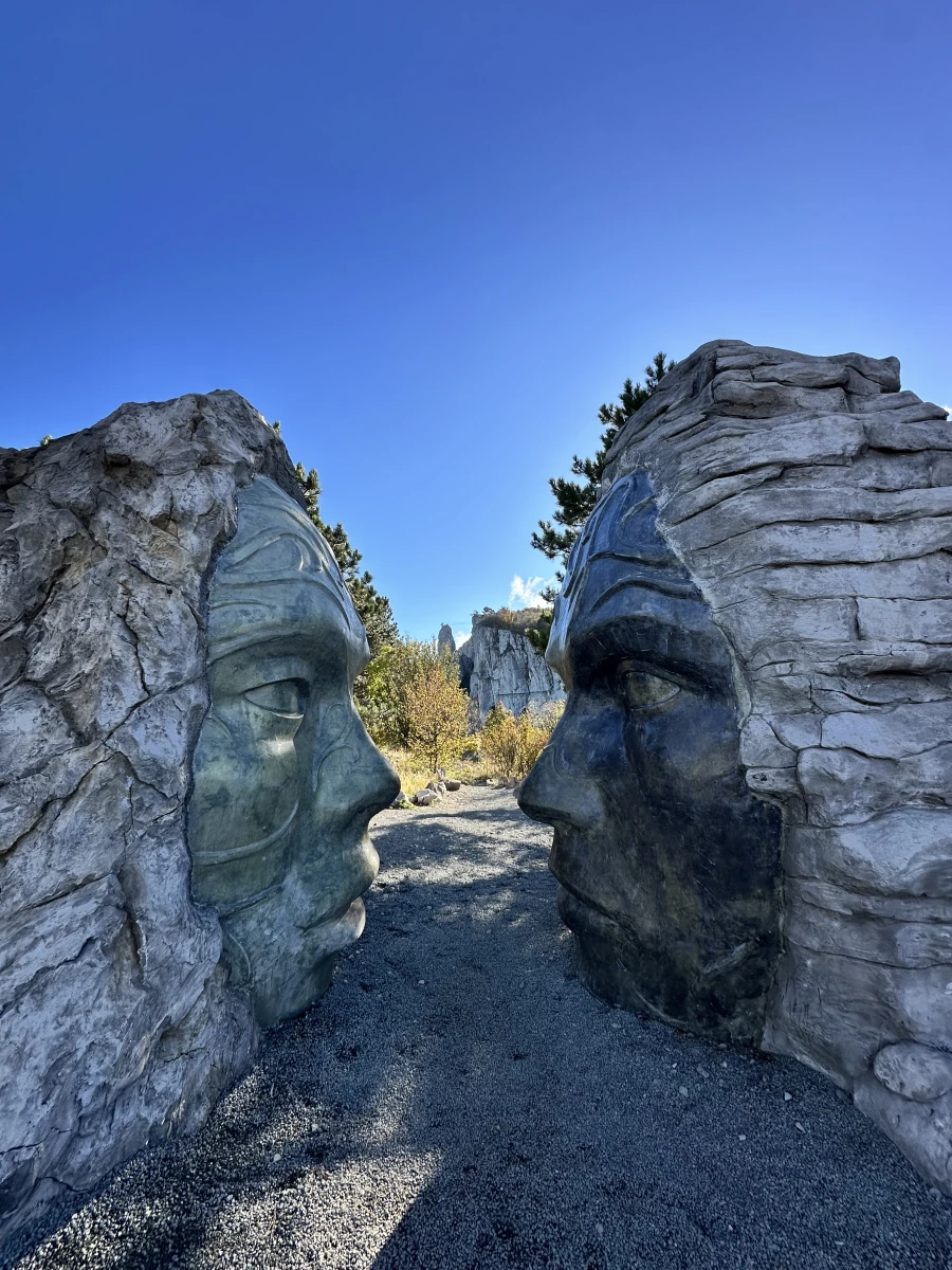 Шёпот гор Жанровая скульптура