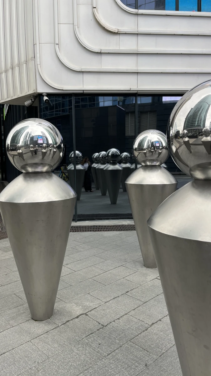 Арт объекты в Москва-сити