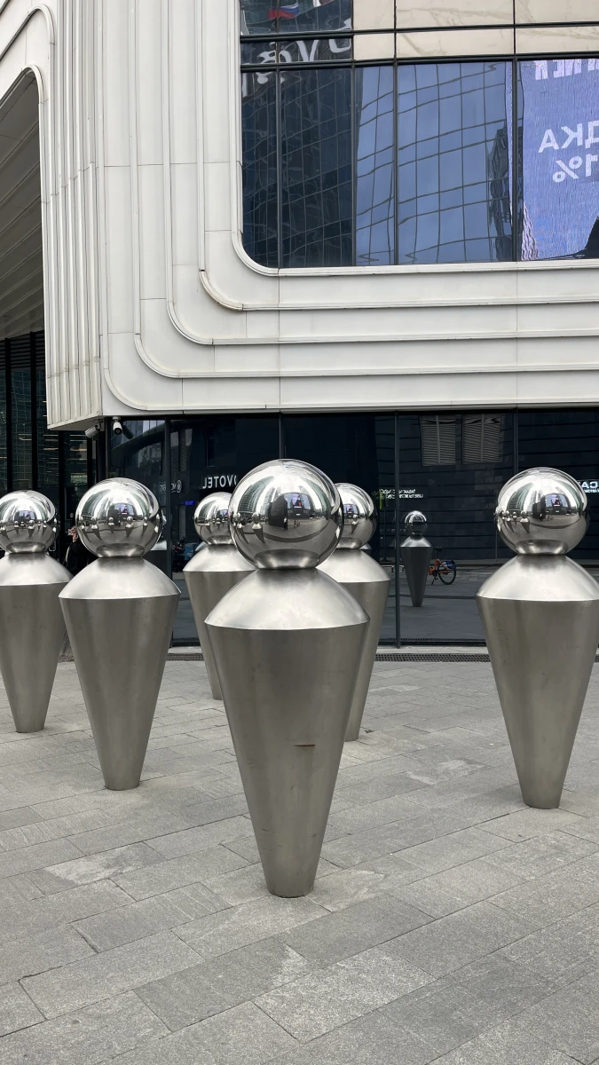 Арт объекты в Москва-сити