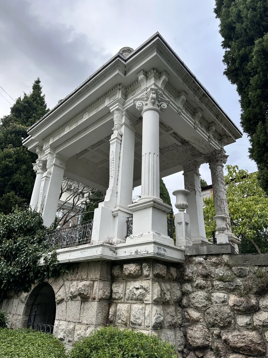 «Пушкинская беседка»