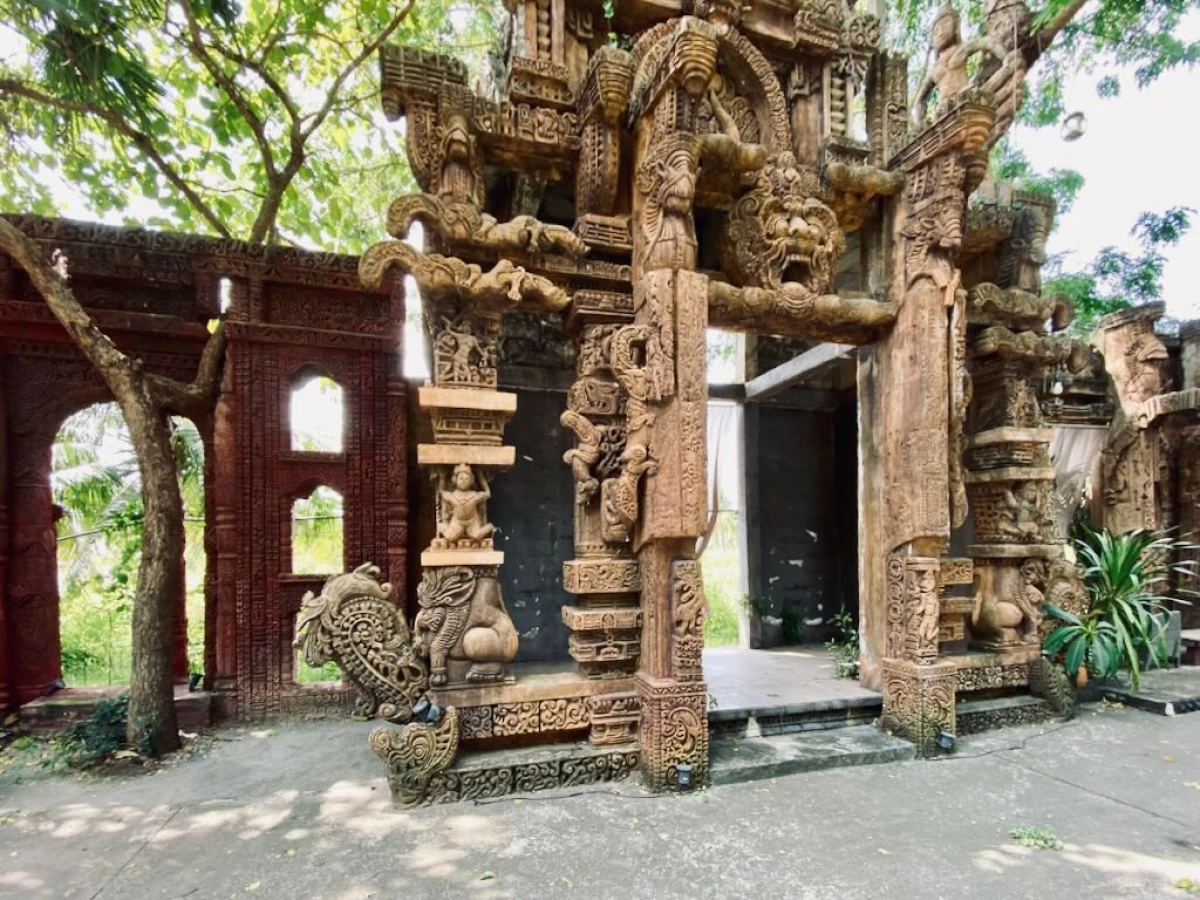 Крутая заброшенная гостиница