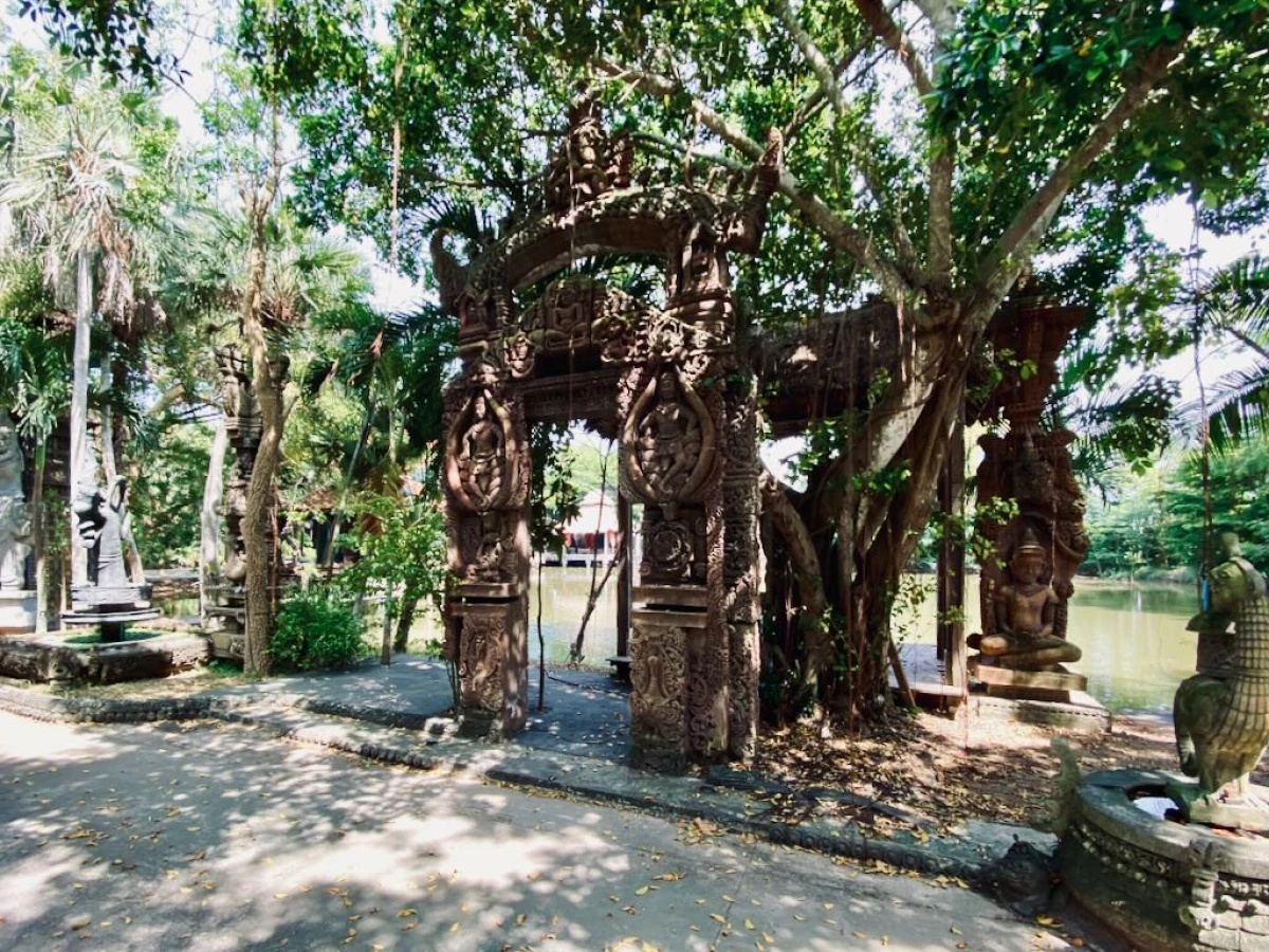 Крутая заброшенная гостиница