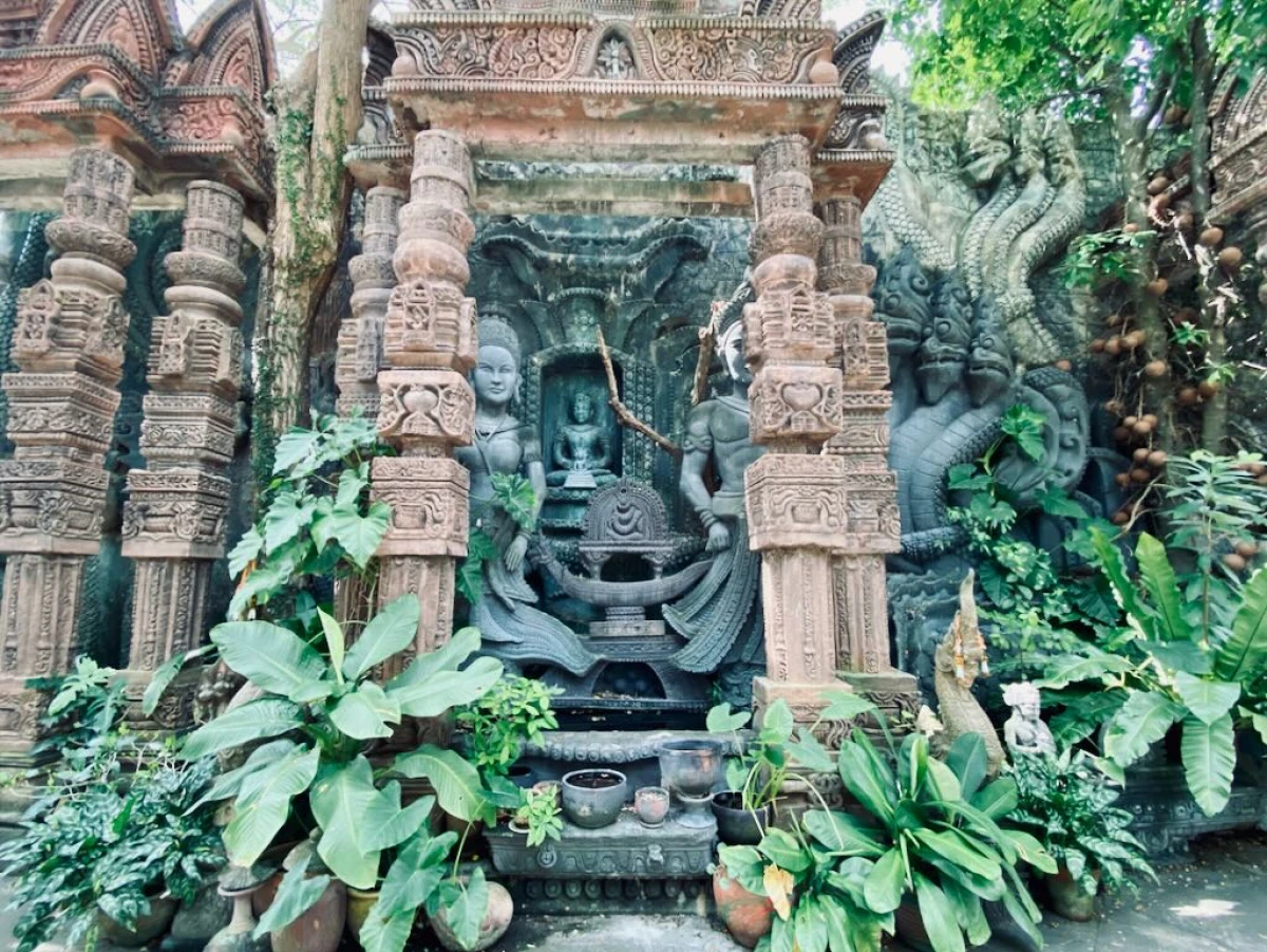 Крутая заброшенная гостиница