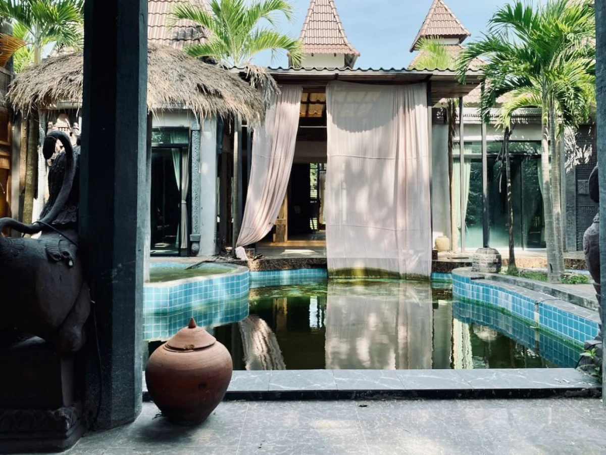 Заброшенные помещения гостиницы