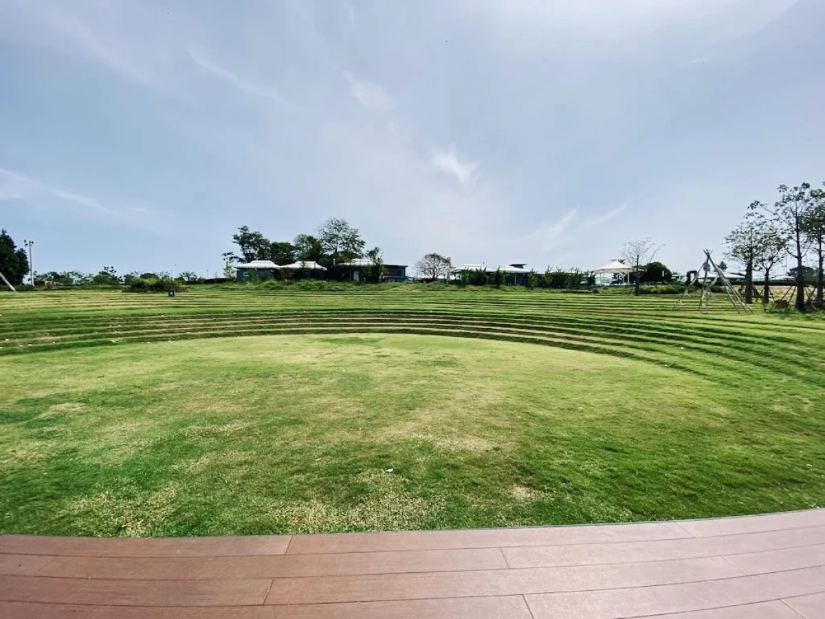 Зелёная сцена