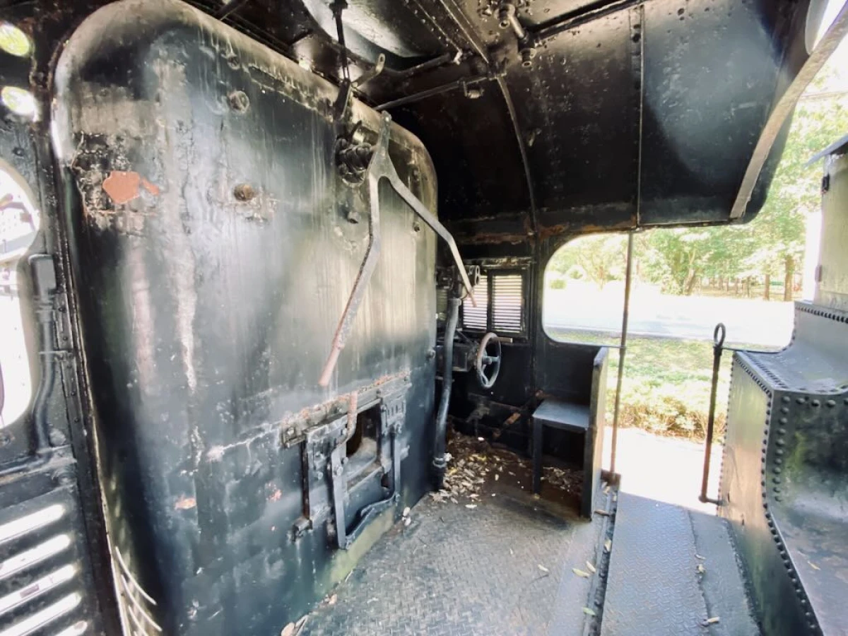 Старый локомотив