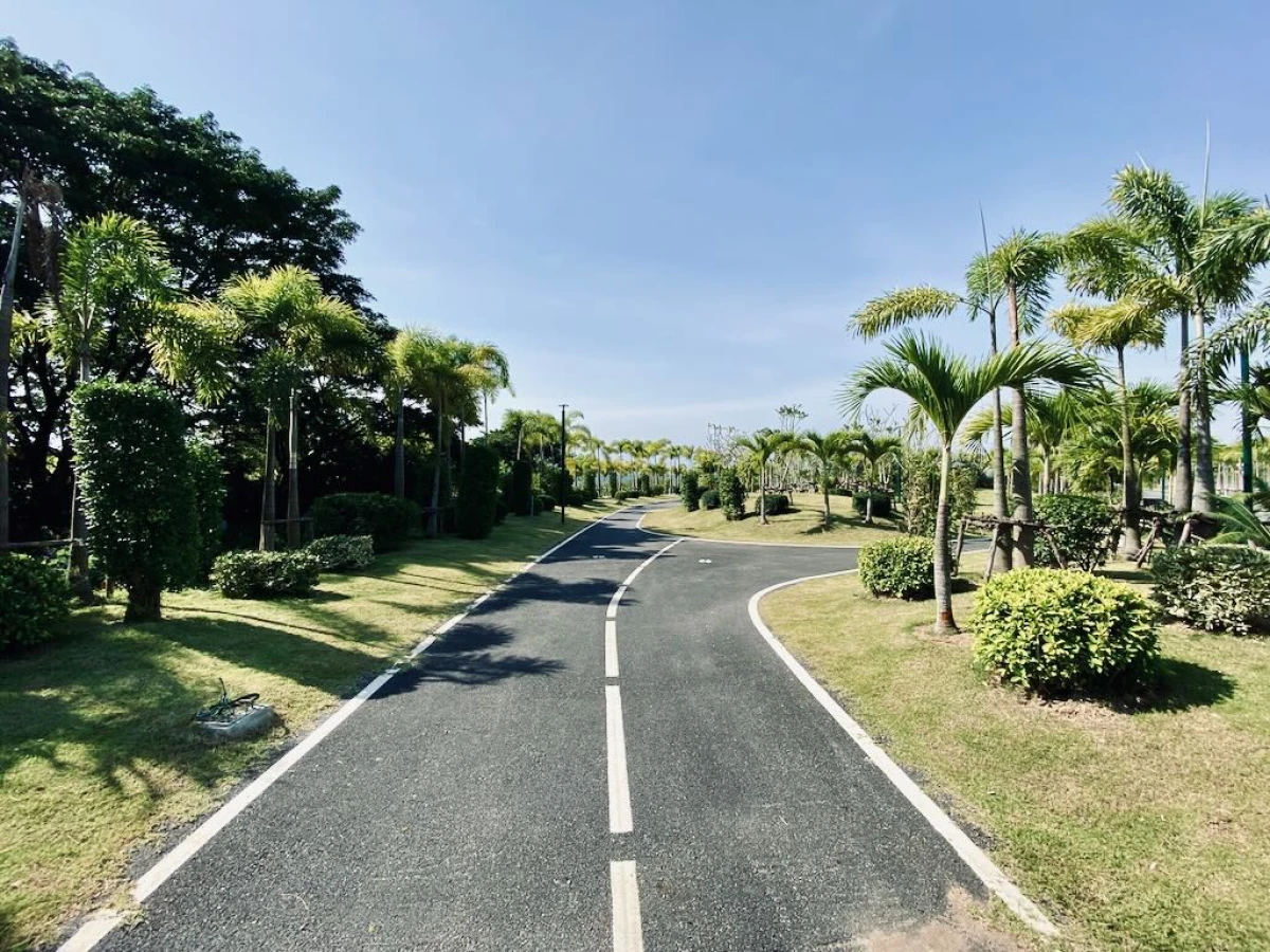 Ухоженные прогулочные дорожки