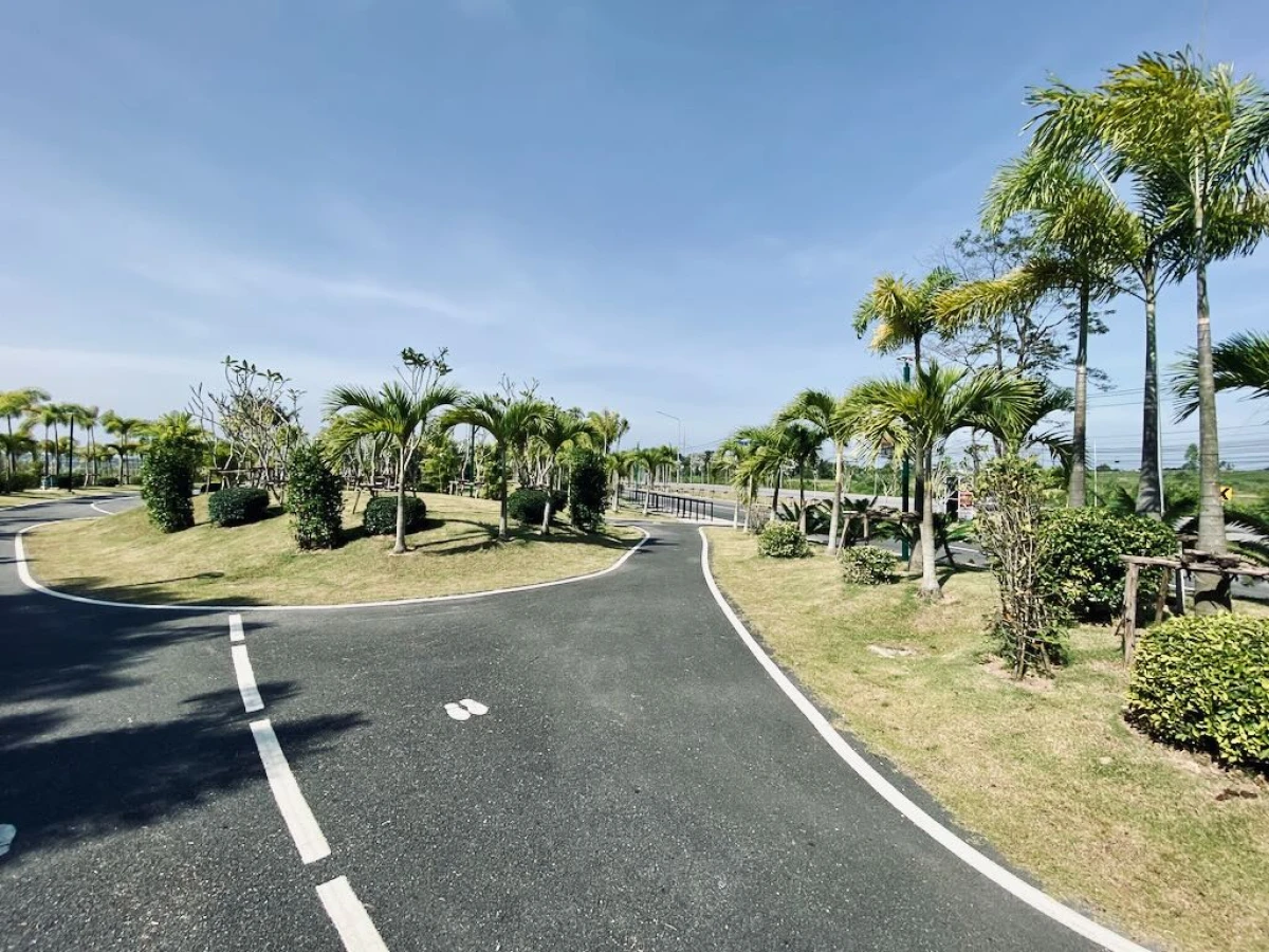 Ухоженные прогулочные дорожки