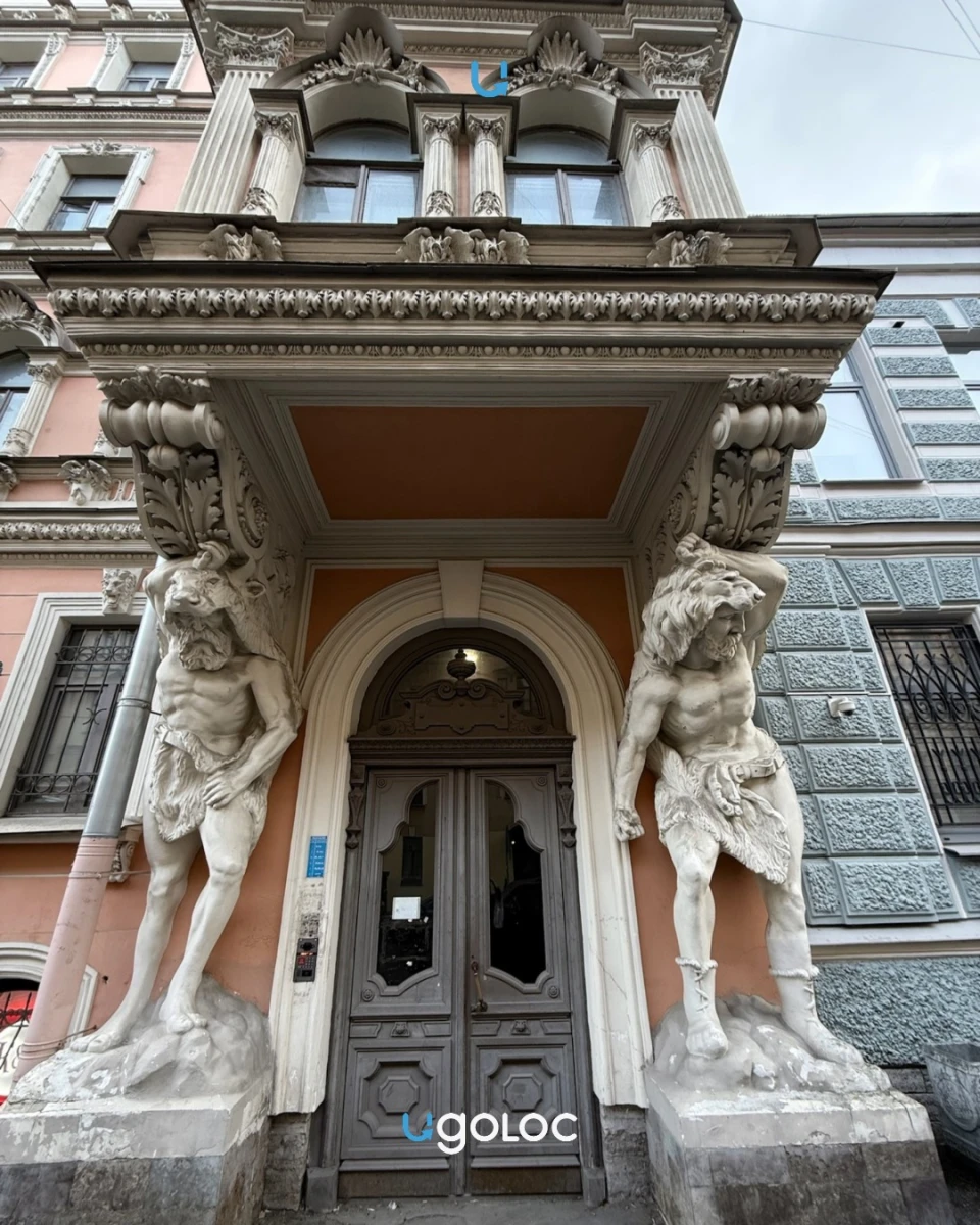 Атланты на Саперном