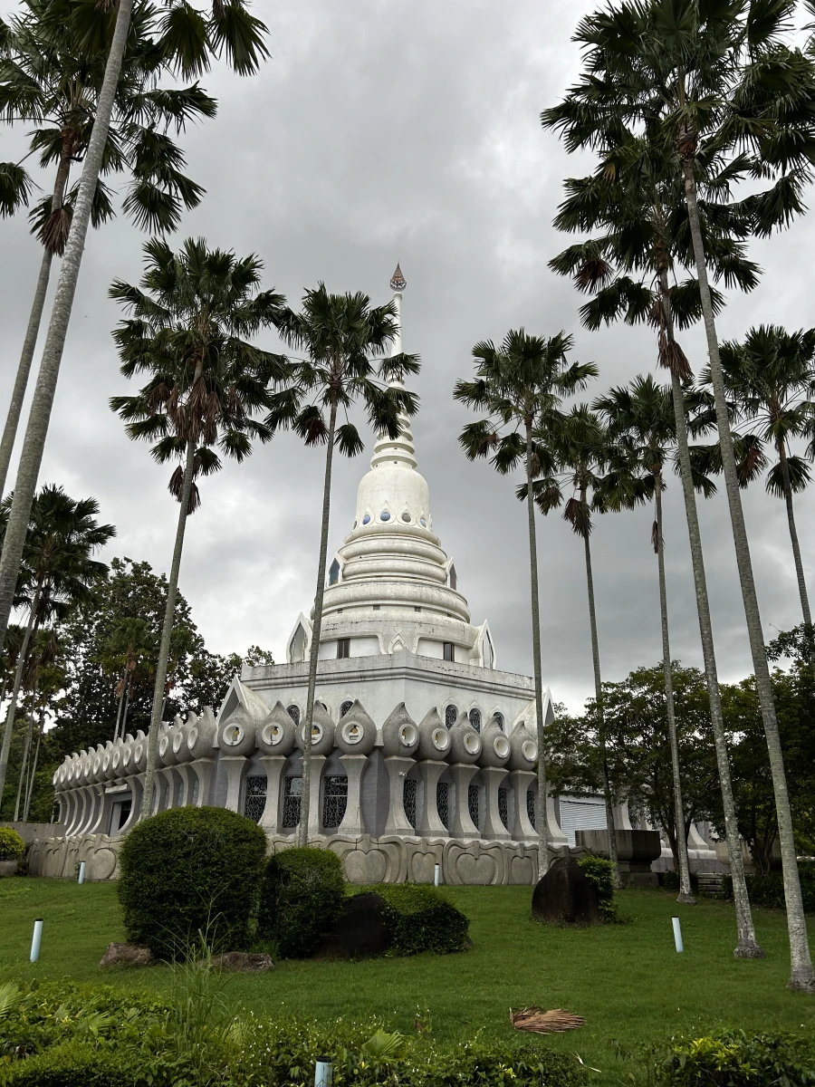 Wat Yan Nasangwararam Woramahawihan