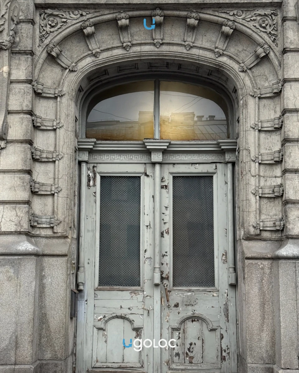 Дверь на Кирочной