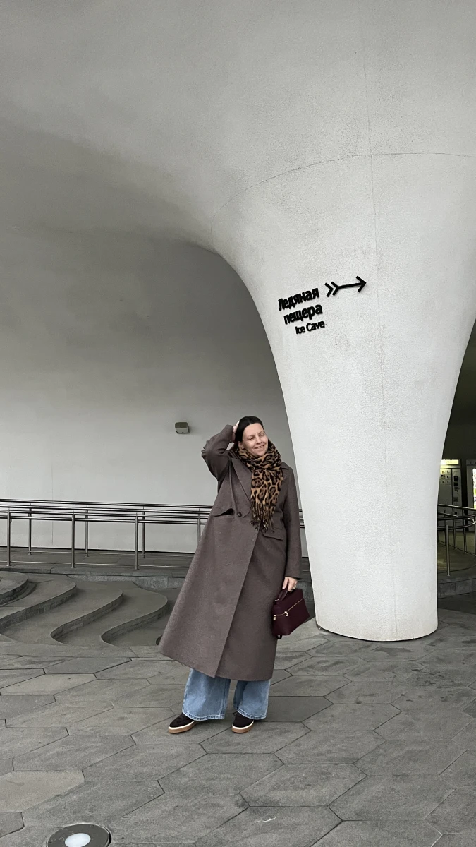 Колона и лестницы