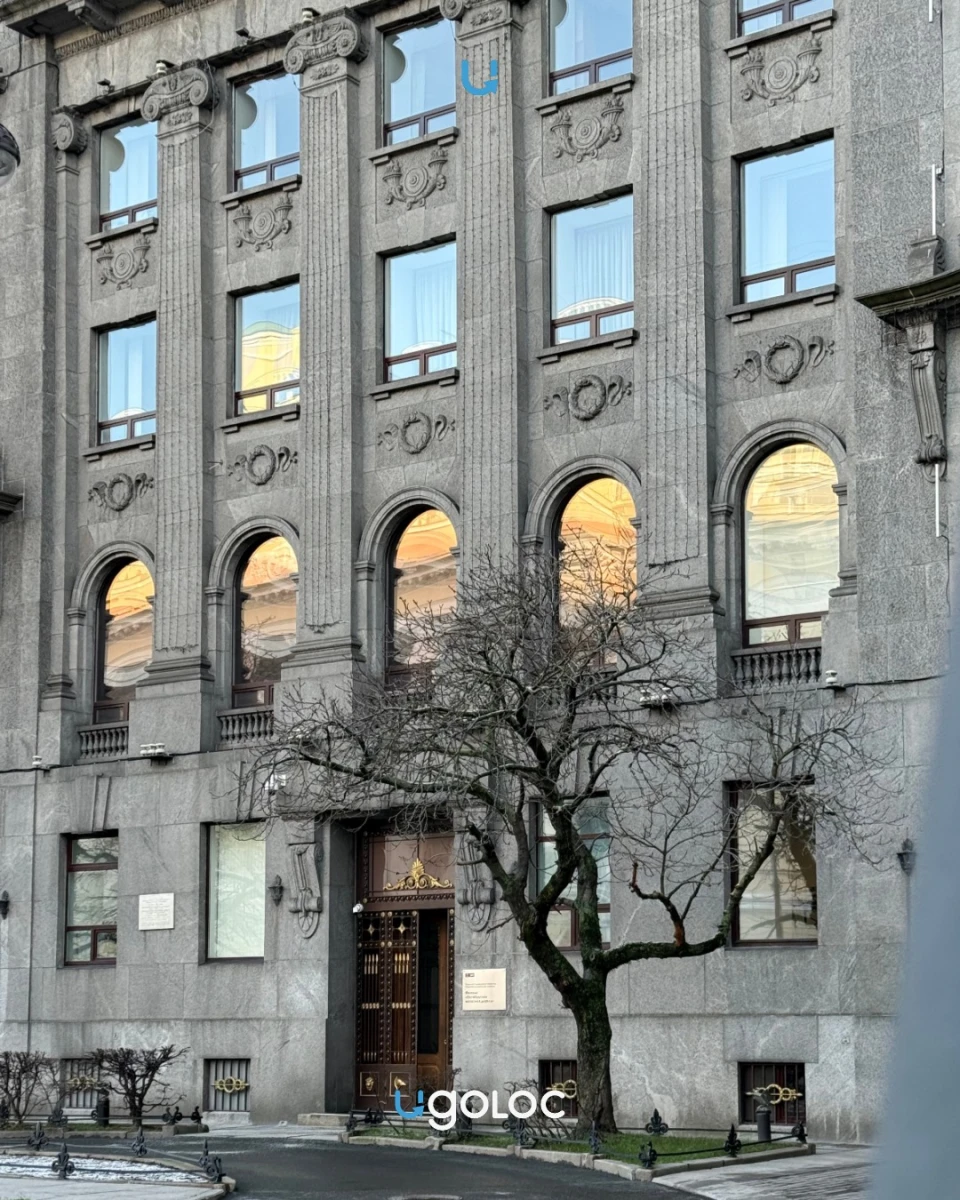 Здание на улице Росси