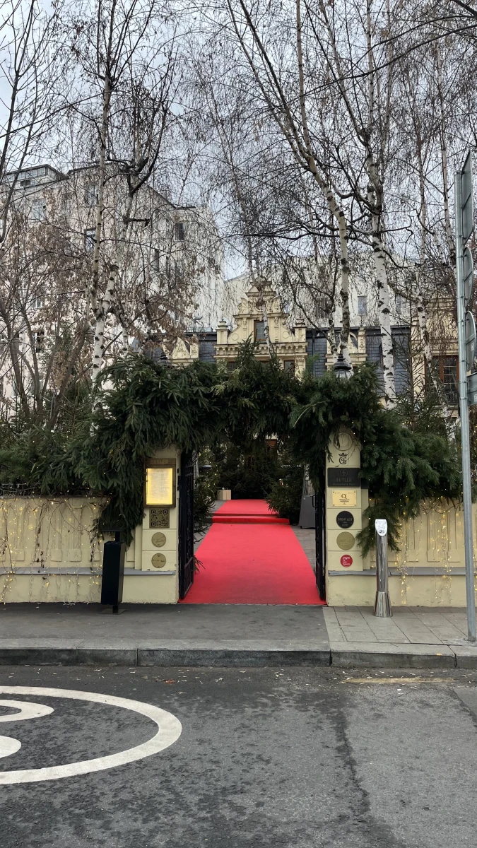 Новогодняя зона ресторана Butler
