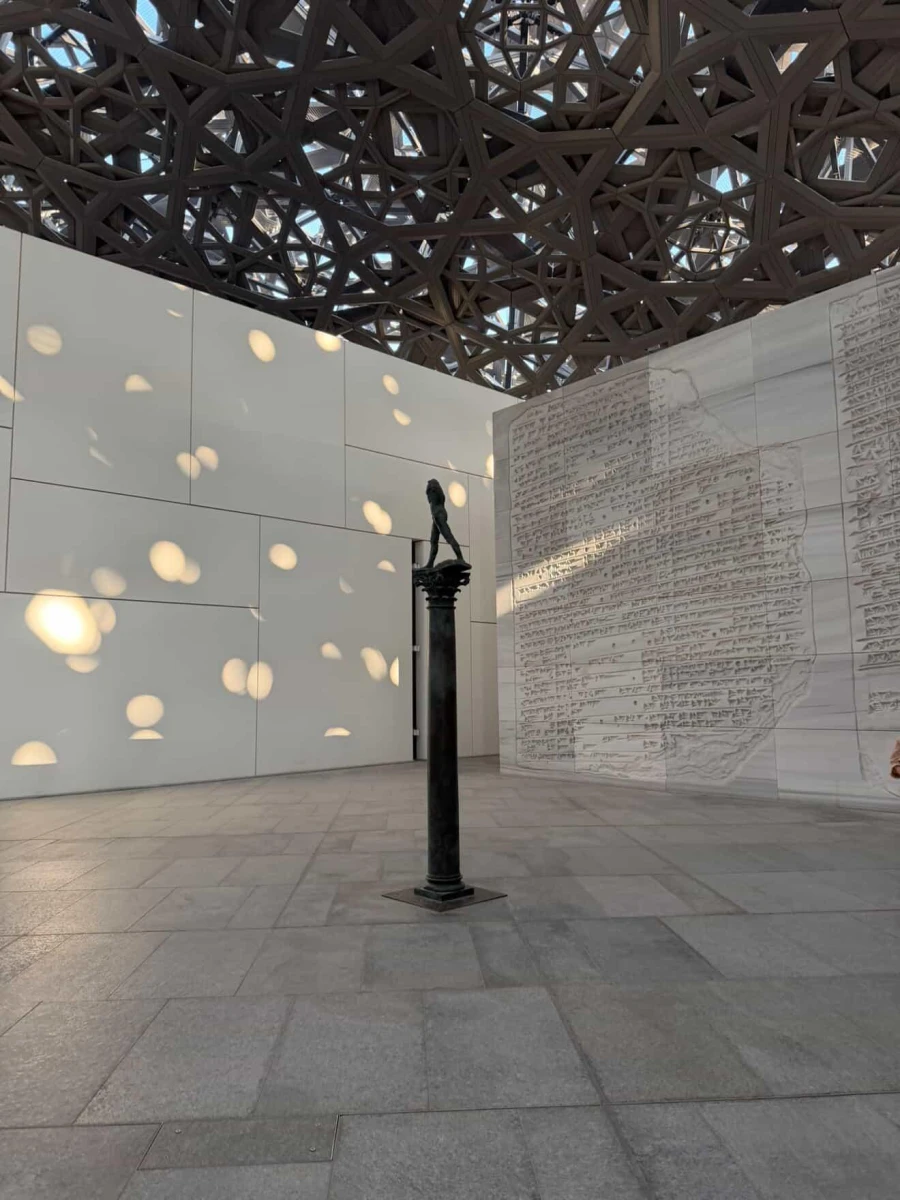 Лувр Абу-Даби